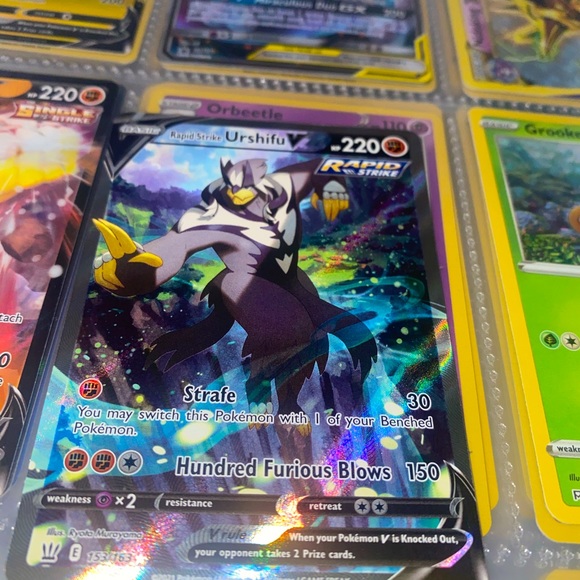 Urshifu V Alt Art Pokémon Card